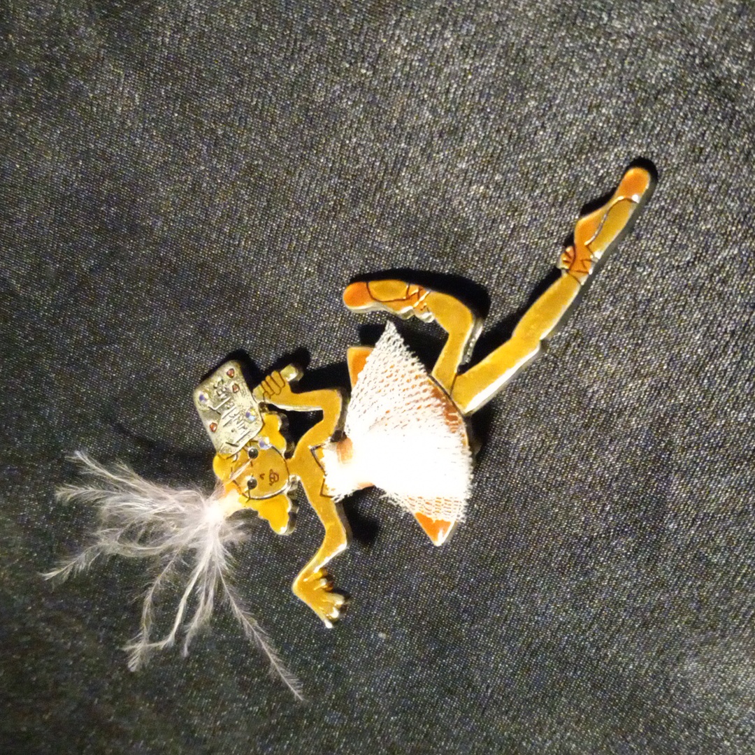 Ajmc Twinkle Toes Ballerina Brooch 22$